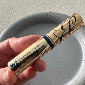 Estee Lauder Sumptuous Extreme Mascara - 01 Extreme Black / travel size 1oz.